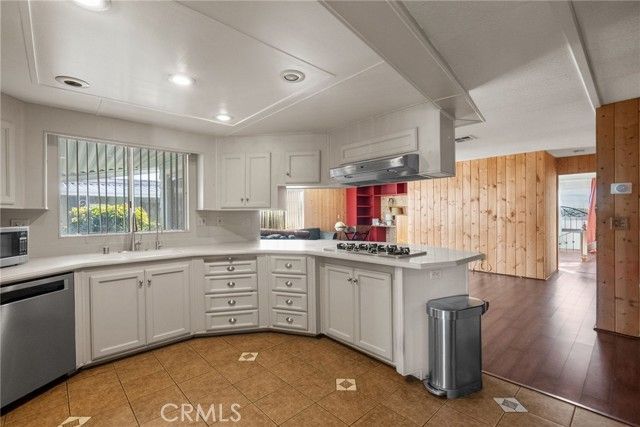 4095 Fruit Street 852, La Verne, CA 91750