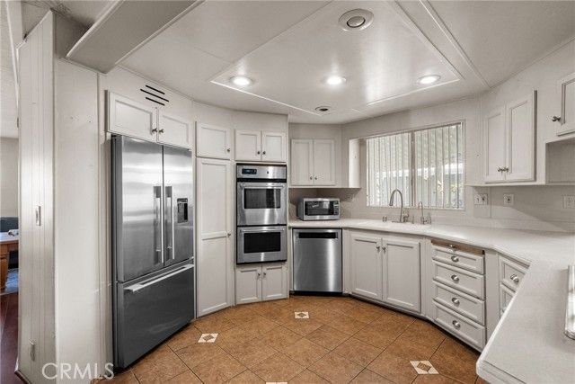 4095 Fruit Street 852, La Verne, CA 91750