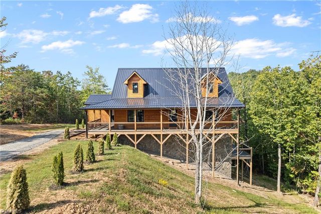 147 Leisure Way, Dobson, NC 27030