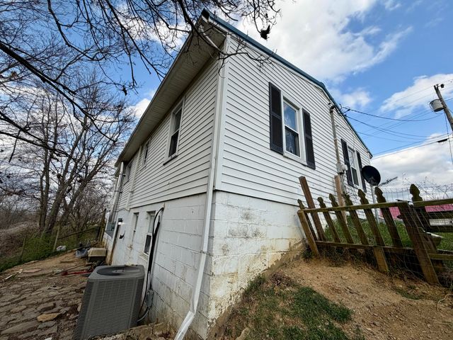 118 Corlis Avenue, Brooksville, KY 41004