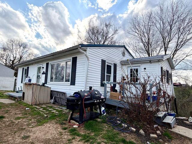 118 Corlis Avenue, Brooksville, KY 41004