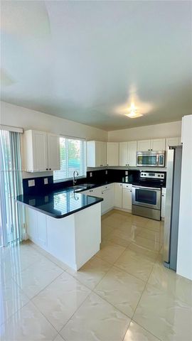 8227 Crespi Boulevard 4, Miami Beach, FL 33141