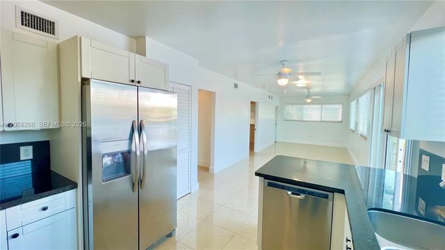 8227 Crespi Boulevard 4, Miami Beach, FL 33141