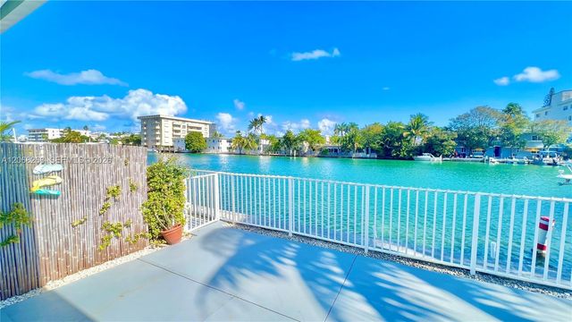 8227 Crespi Boulevard 4, Miami Beach, FL 33141