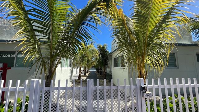 8227 Crespi Boulevard 4, Miami Beach, FL 33141