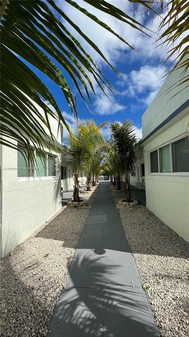 8227 Crespi Boulevard 4, Miami Beach, FL 33141