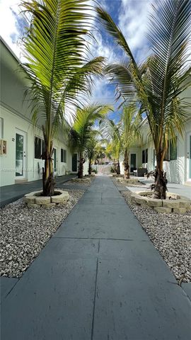 8227 Crespi Boulevard 4, Miami Beach, FL 33141