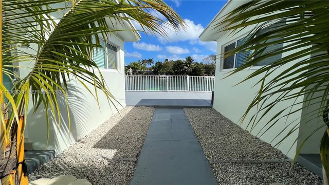 8227 Crespi Boulevard 4, Miami Beach, FL 33141