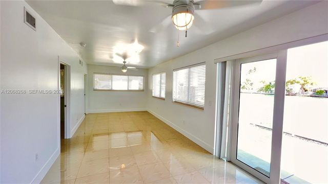8227 Crespi Boulevard 4, Miami Beach, FL 33141