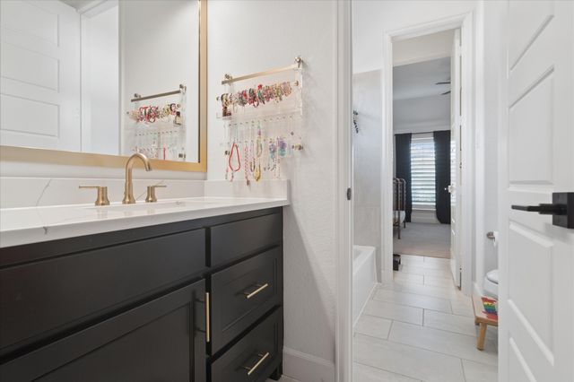 582 Broadleaf Way, Haslet, TX 76052