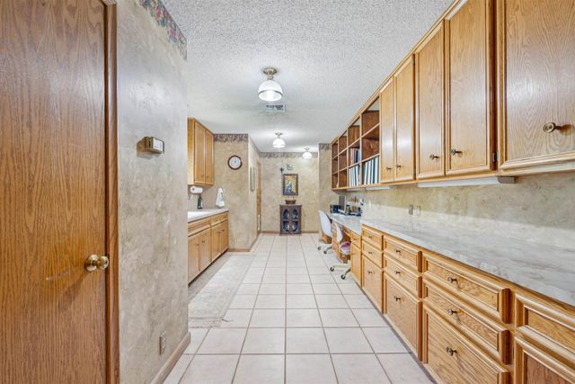 11 N Sandpiper St, Wichita, KS 67230