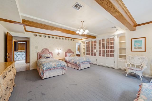 11 N Sandpiper St, Wichita, KS 67230