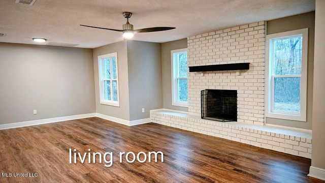 151 E Eagle Ridge Drive, Florence, MS 39073