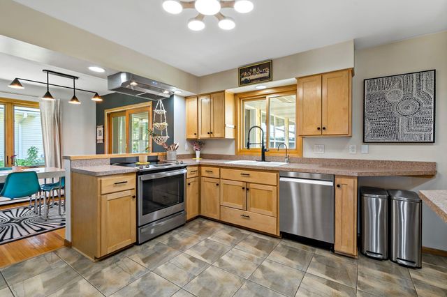 3324 Skycroft Drive, Saint Anthony, MN 55418