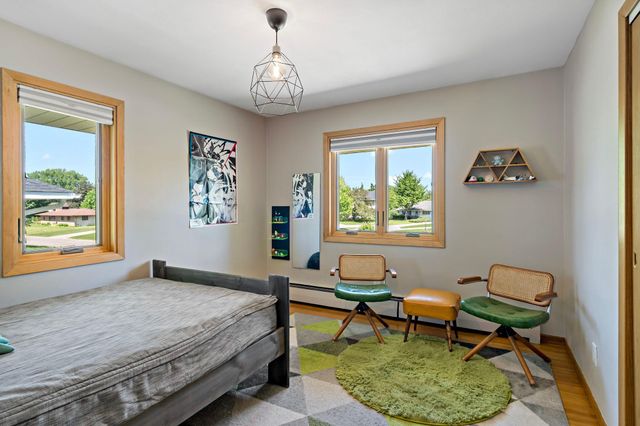 3324 Skycroft Drive, Saint Anthony, MN 55418