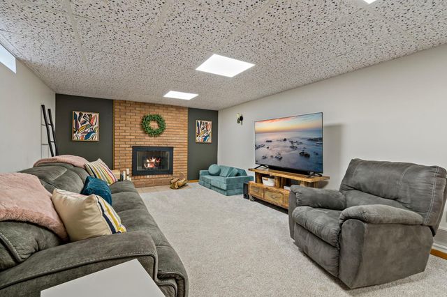 3324 Skycroft Drive, Saint Anthony, MN 55418
