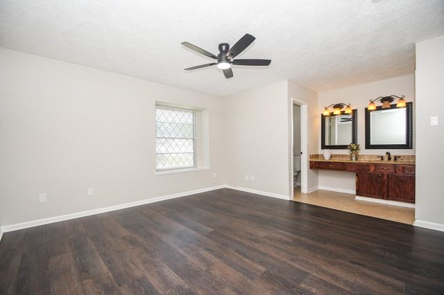 6906 Grant Drive, Richmond, TX 77469
