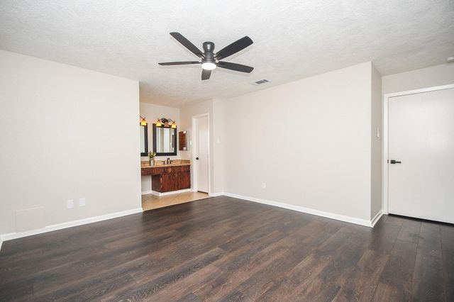 6906 Grant Drive, Richmond, TX 77469