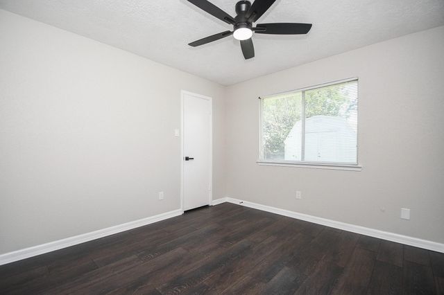 6906 Grant Drive, Richmond, TX 77469