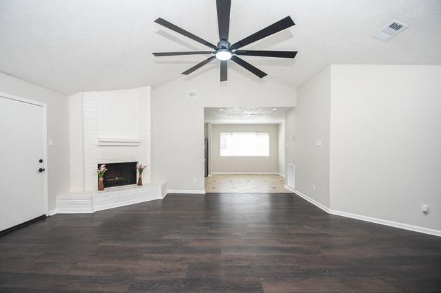 6906 Grant Drive, Richmond, TX 77469