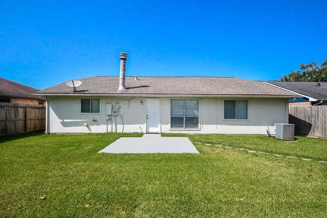 6906 Grant Drive, Richmond, TX 77469