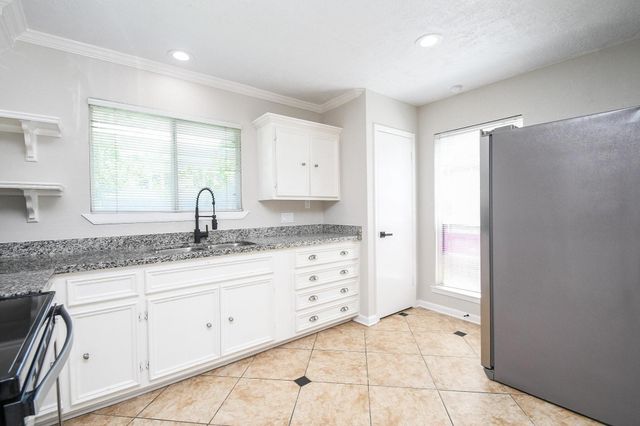 6906 Grant Drive, Richmond, TX 77469