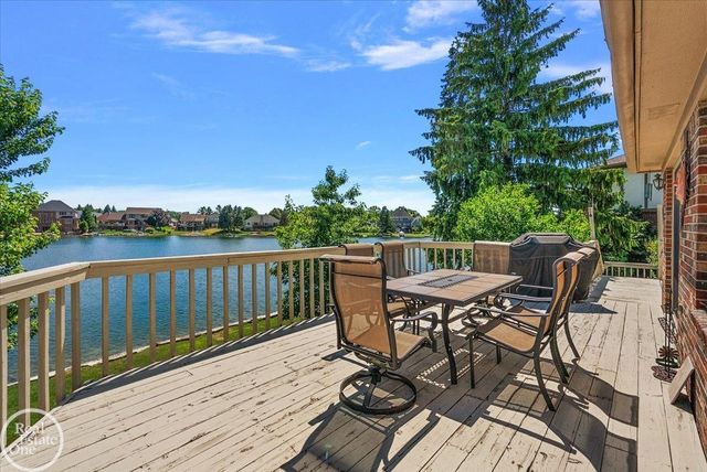 3286 Sandy Pt. Drive, Shelby Twp, MI 48316