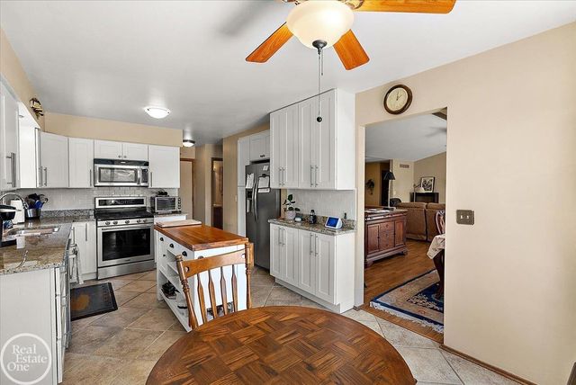 3286 Sandy Pt. Drive, Shelby Twp, MI 48316
