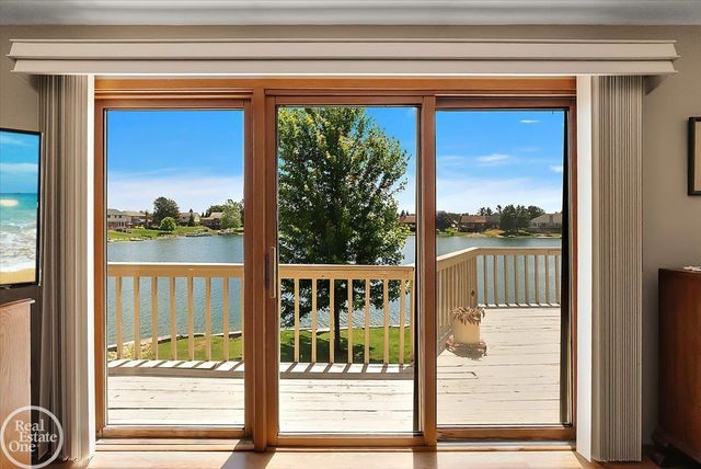 3286 Sandy Pt. Drive, Shelby Twp, MI 48316