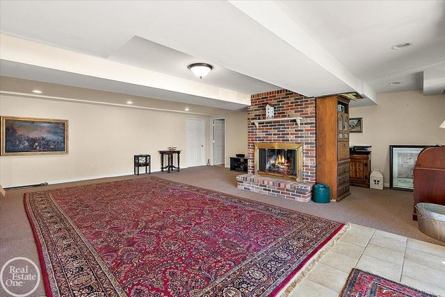 3286 Sandy Pt. Drive, Shelby Twp, MI 48316