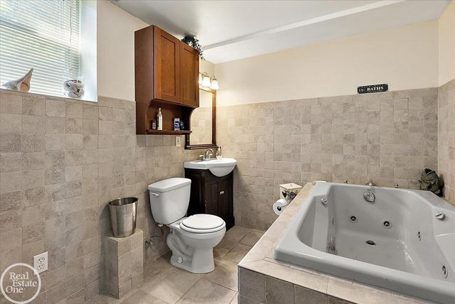 3286 Sandy Pt. Drive, Shelby Twp, MI 48316