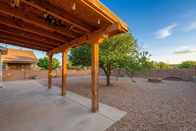 428 Peaceful Meadows Drive NE, Rio Rancho, NM 87144