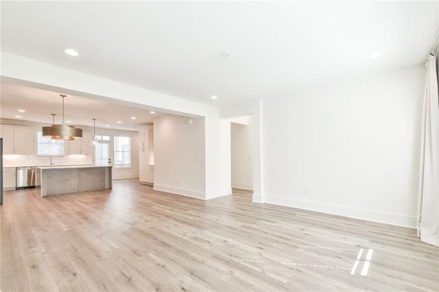 5858 Westin Road, Sandy Springs, GA 30328