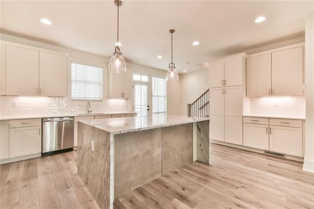 5858 Westin Road, Sandy Springs, GA 30328