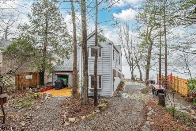 239 E Shore Lake Owassa Rd, Frankford Twp., NJ 07860