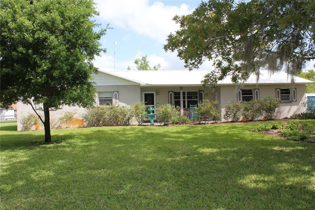 Image 1 of property listing at 8225 WAKEFORD ROAD, Lake Wales, FL 33898