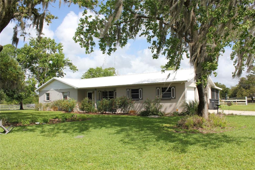Image 2 of property listing at 8225 WAKEFORD ROAD, Lake Wales, FL 33898