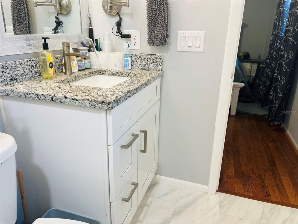 Image 23 of property listing at 8225 WAKEFORD ROAD, Lake Wales, FL 33898