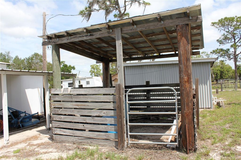 Image 63 of property listing at 8225 WAKEFORD ROAD, Lake Wales, FL 33898