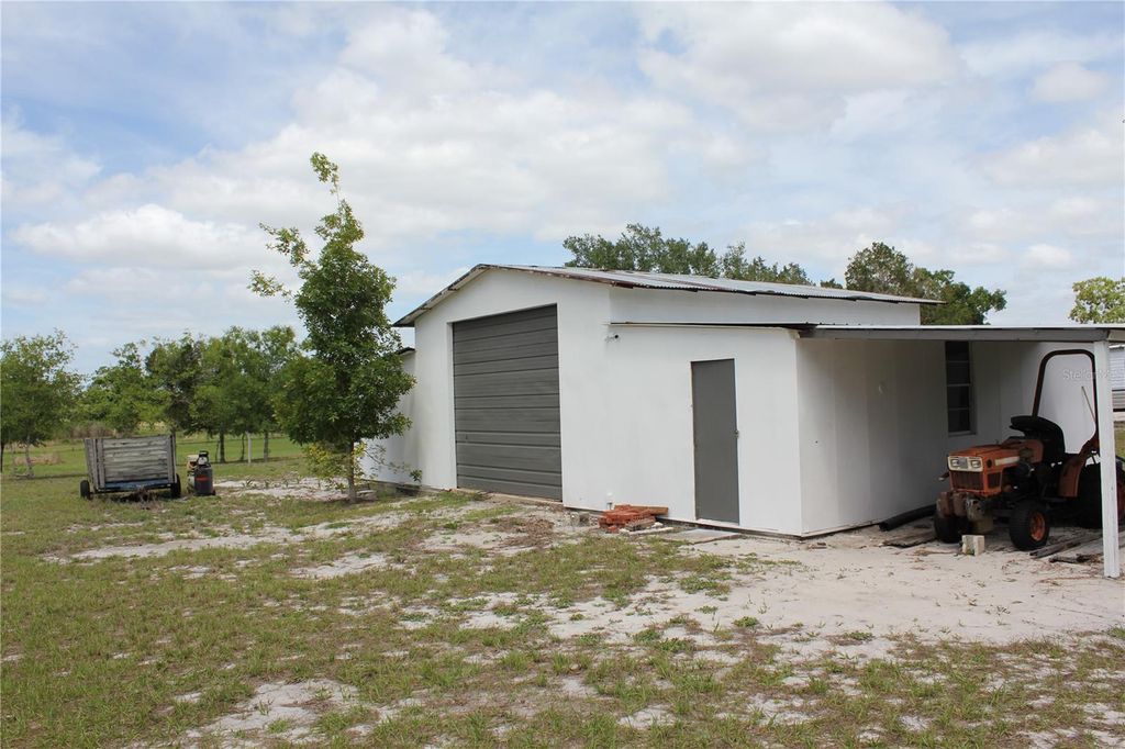 Image 65 of property listing at 8225 WAKEFORD ROAD, Lake Wales, FL 33898