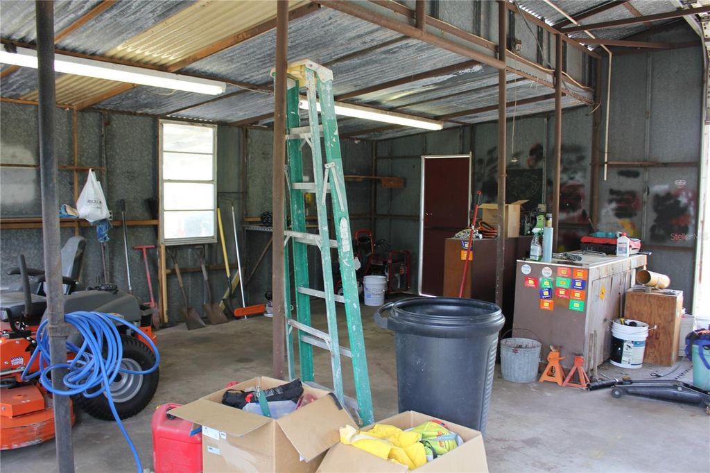 Image 72 of property listing at 8225 WAKEFORD ROAD, Lake Wales, FL 33898