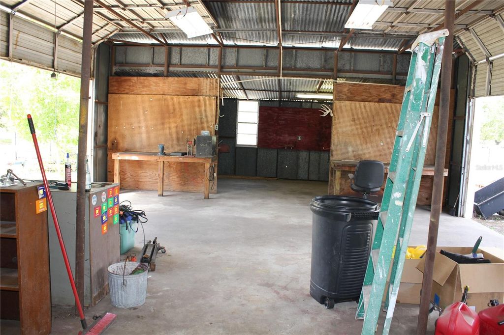 Image 76 of property listing at 8225 WAKEFORD ROAD, Lake Wales, FL 33898