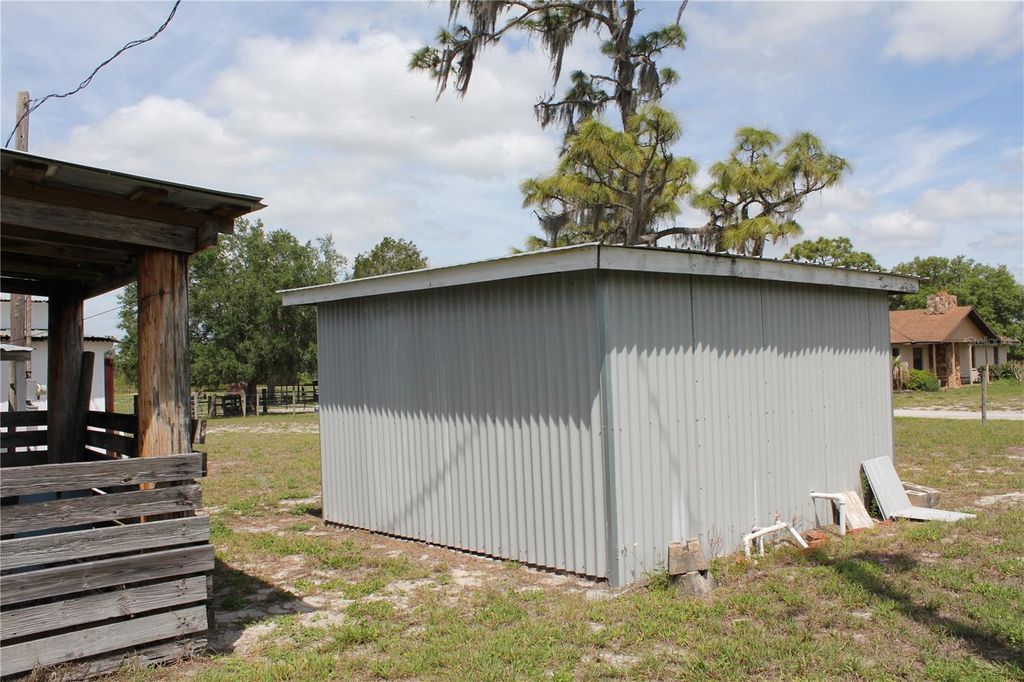Image 78 of property listing at 8225 WAKEFORD ROAD, Lake Wales, FL 33898