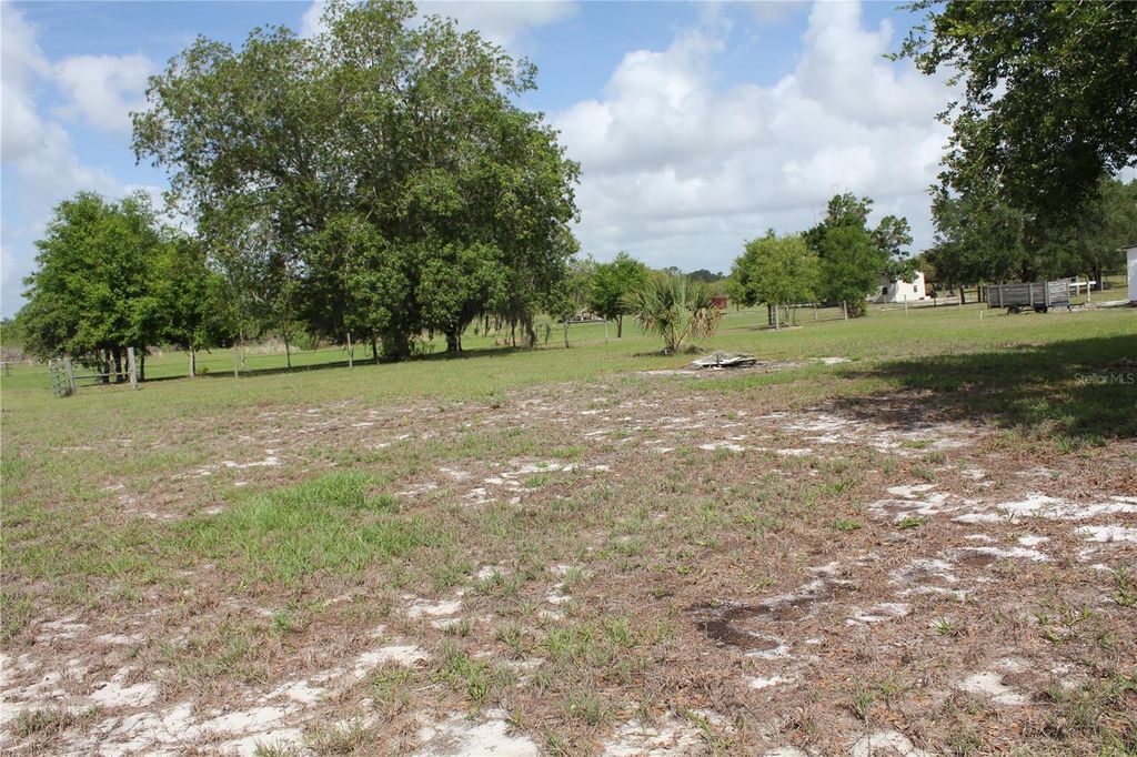 Image 91 of property listing at 8225 WAKEFORD ROAD, Lake Wales, FL 33898