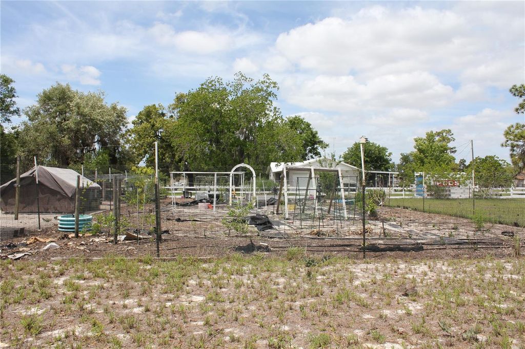 Image 97 of property listing at 8225 WAKEFORD ROAD, Lake Wales, FL 33898