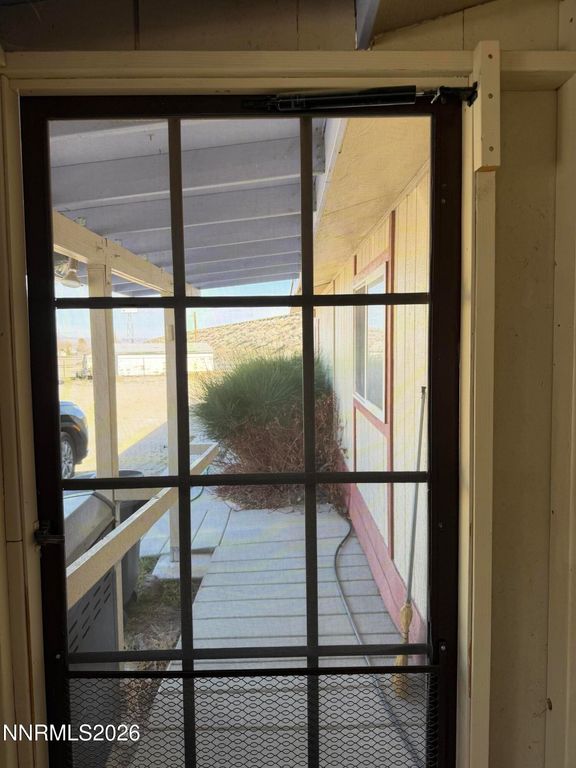 Image 17 of property listing at 6 Ketten Road, Tonopah, NV 89049