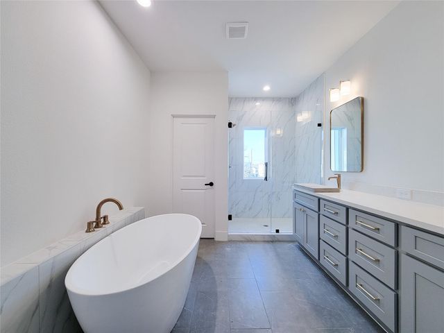 7703 Earl Rudder Way, Houston, TX 77055