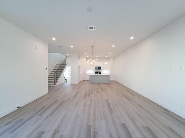 7703 Earl Rudder Way, Houston, TX 77055