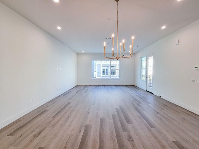 7703 Earl Rudder Way, Houston, TX 77055