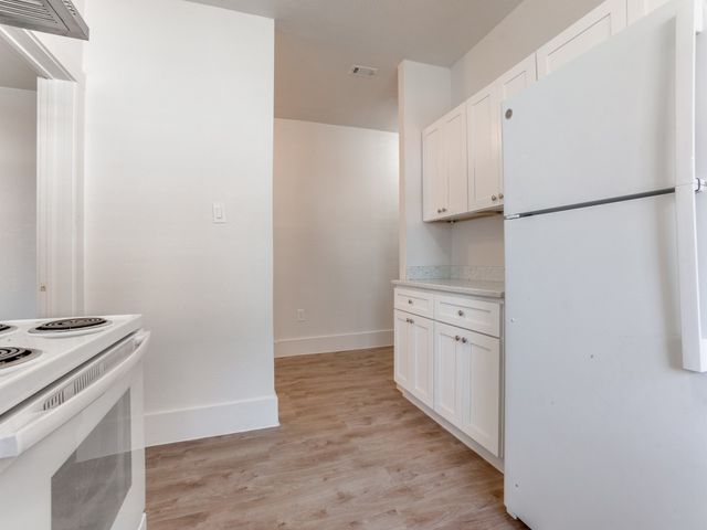 1630 Poplar Street, Dallas, TX 75215